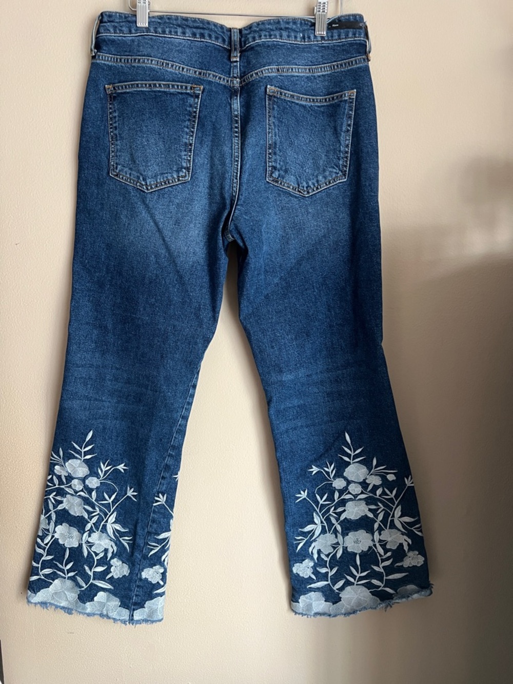 Anthropologie Pilcro Letterman High Rise Flare Jeans – Size 31 (12) Embroidered - Picture 5 of 8